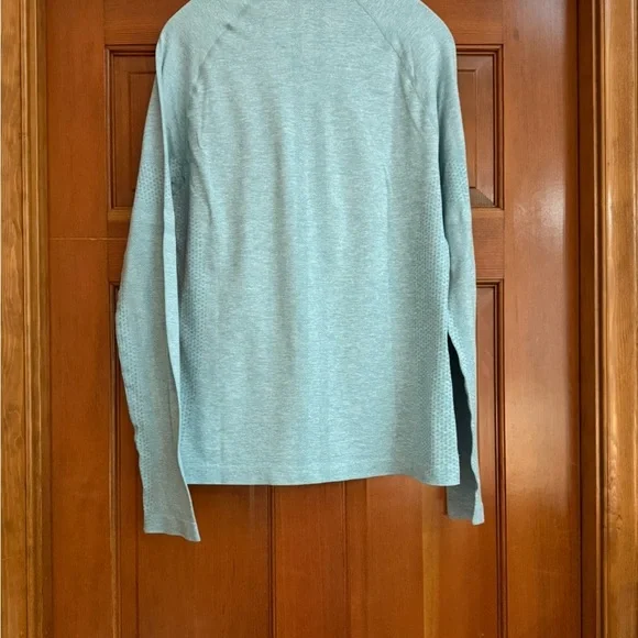 FIGS Salta Seamless Long-sleeve Underscrub Top Size Large Seafoam Green 💚 - Picture 4 of 5